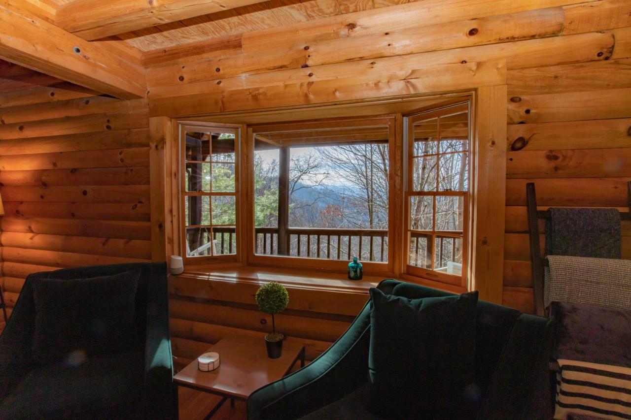 Treetops Cabin Easy To Asheville With Fast Wifi And Great View Swiss Bagian luar foto