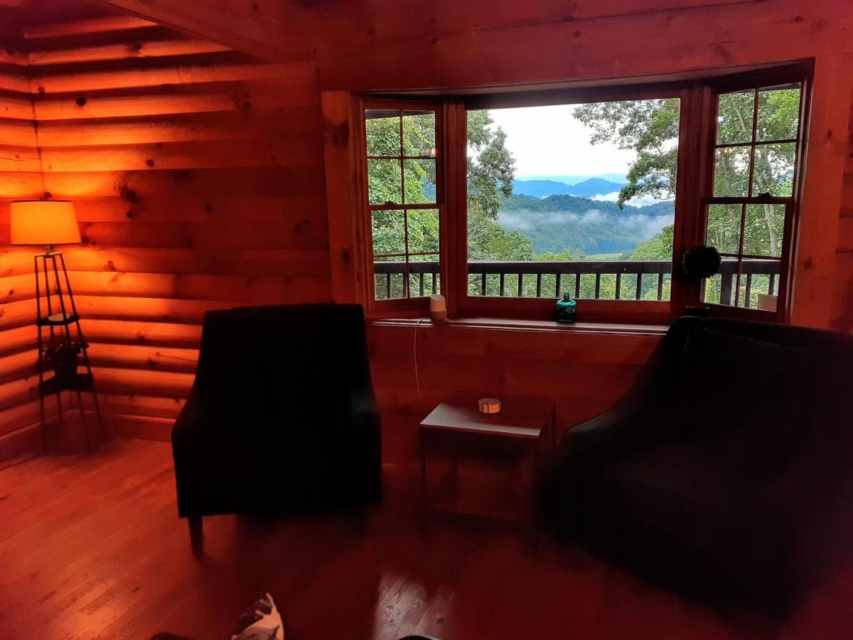 Treetops Cabin Easy To Asheville With Fast Wifi And Great View Swiss Bagian luar foto